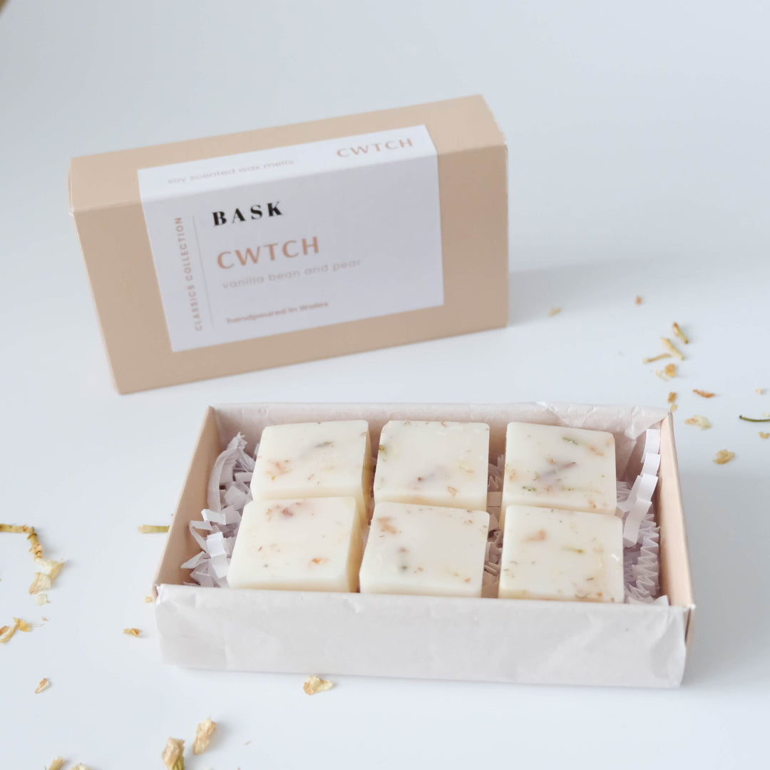 Cwtch Botanical Wax Melts | Vanilla Bean and Pear