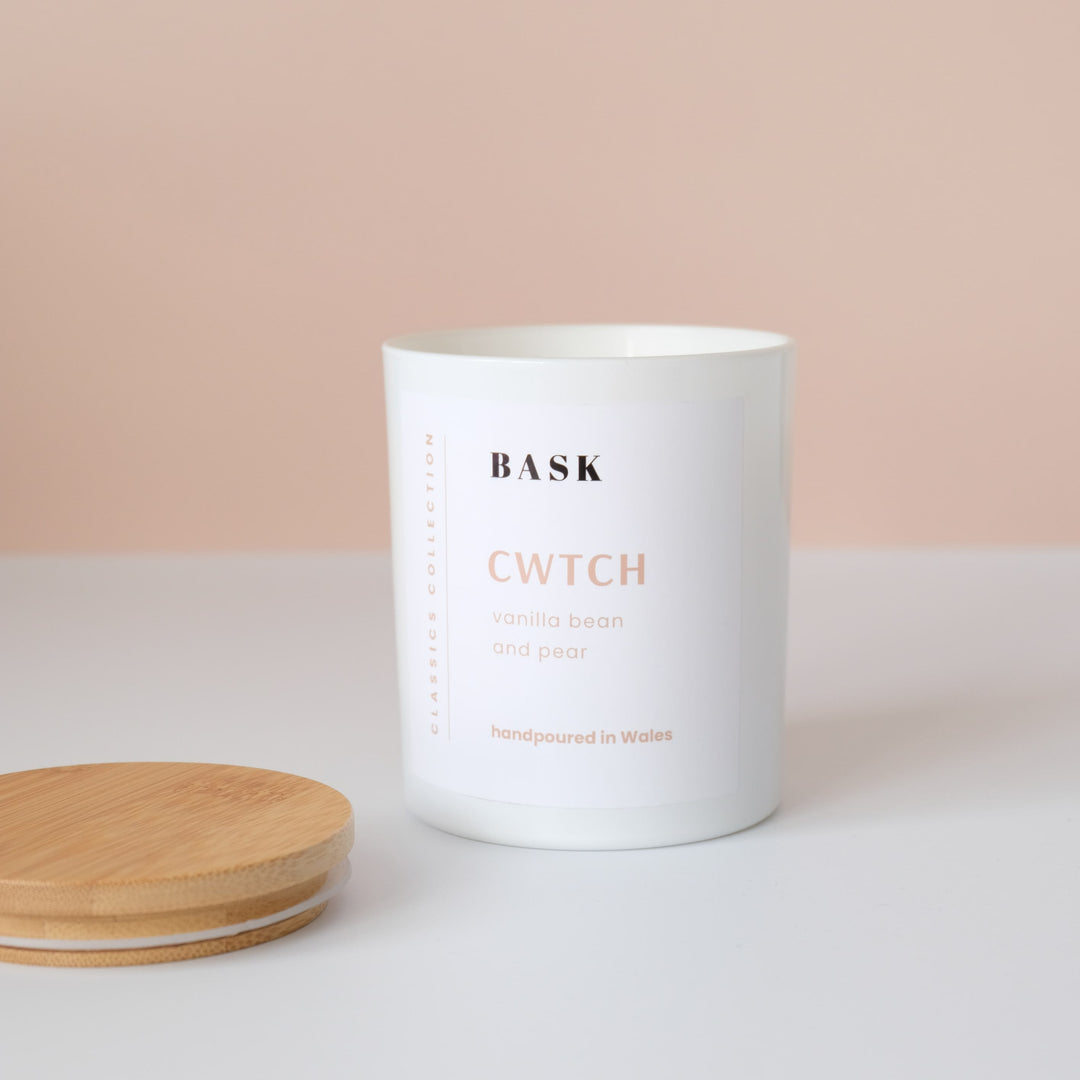 Cwtch Soy Candle | Vanilla Bean and Pear